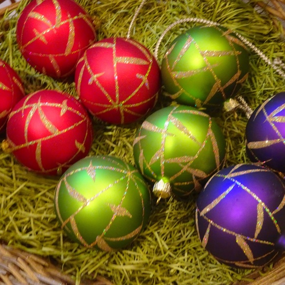 Set of 9 Made in Poland Purple Green & Red Glittery Glass Ball Xmas Ornaments - Picture 3 of 12